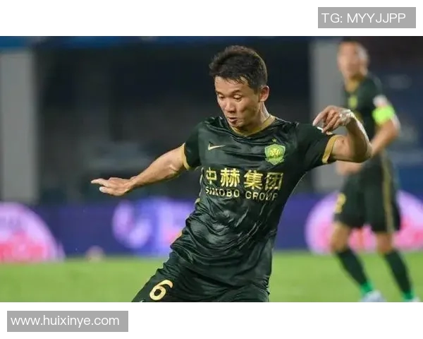 日照足球明星最新排名揭晓谁将成为本年度最佳球员的热门人选